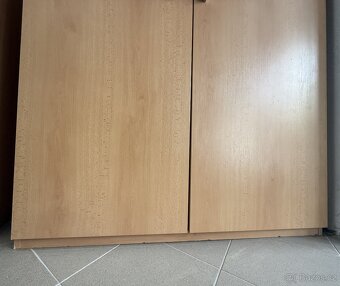 Skříň policová - 2