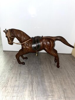 Retro / vintage kožená socha / figurka koně - 2