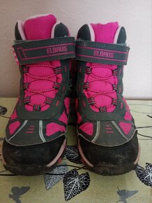 Prodam divci zimni boty vel.35 - 2