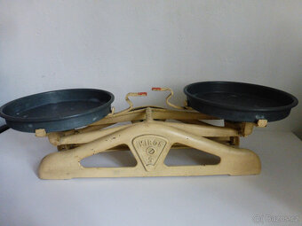 stará kuchyňská váha - 2