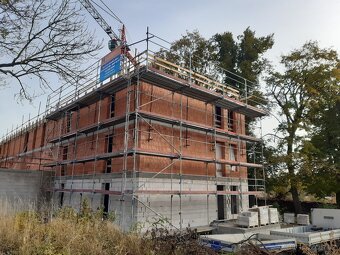 Pronájem a montáž lešení - 2