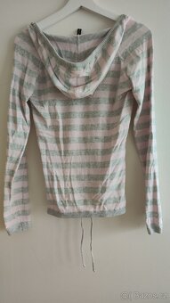 Dámský svetr s kapucí zn. Fishbone vel. S - 2