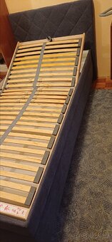 Čalouněná postel 90x200 s polohovacím roštem - 2