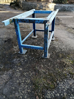 ocelový stojan pod tepelné čerpadlo - 2