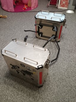 Boční kufry DL 650 V-Strom - 2