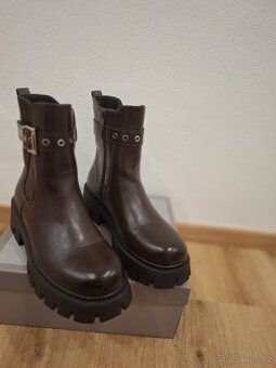 Boty vel. 40 - 2