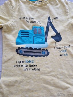 4 trička 122/128, 3 s bagrama Next +1 x H&M - 2