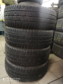 Zimní Hankook 215/60R17C - 2