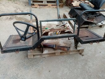Zetor spodní rám kabiny. - 2