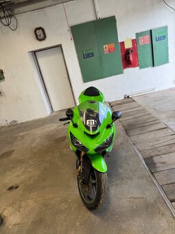 Kawasaki ZX636R - 2