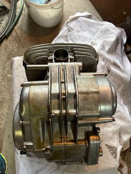 ČT 125/516 nový motor + nádrž - uloženky - 2
