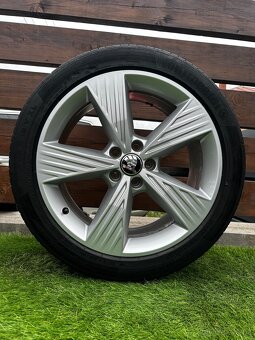 Alu kola 5x112 r19 s letním pneu (235k) - 2