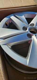 Alu kola 16" 3ks vw golf 8 - 2