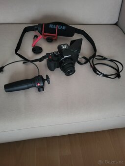 Panasonic G100 - 2