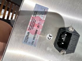 Automatický dávkovač kapalin a plnička tekutin - 2