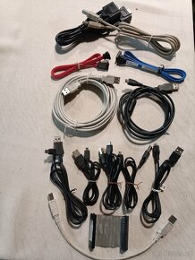Komponenty z NB HP a kabely PC - 2