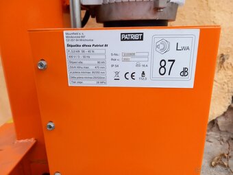 Vertikální hydraulická štípačka dřeva - 2