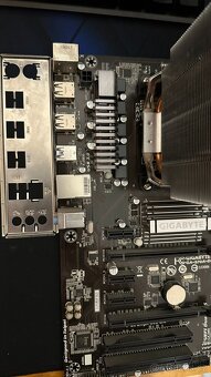 GIGABYTE GA-970A-DS3P + AMD FX-8300 (8C/8T) - 2