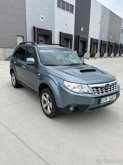 Subaru Forester 2.0D 108 kW – bez investic, 6 kvalt, vyhř. s - 2