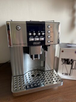 Automatický kávovar Delonghi - 2