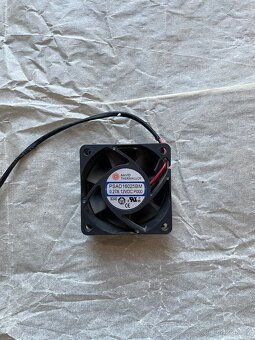 Ventilátor/větrák Aavid Thermalloy PSAD16025BM (12V, 0.27A) - 2