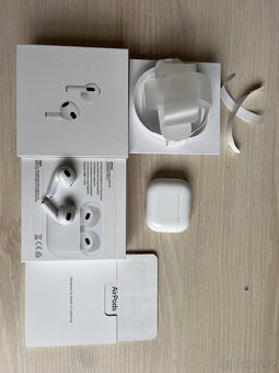 Apple AirPods 3 original s MagSafe pouzdrem - 2