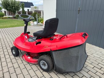 Sekací traktůrek Rider XE70 – Malý obr na velkou zahradu - 2
