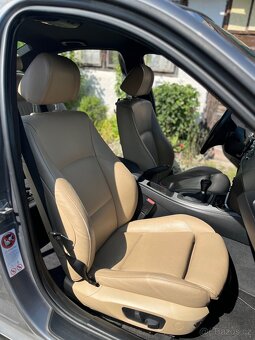 Bmw e90 kompletní interiér. - 2