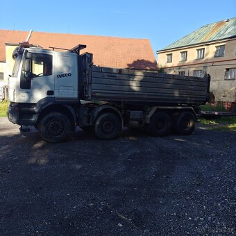 IVECO TRAKKER 41T440, 8x4 třístranný sklápěč. - 2