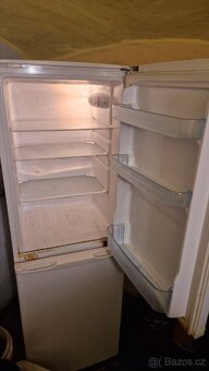 Prodám lednici s mrazákem - 2