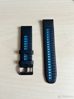 Garmin Quickfit 22mm black cirrus blue barva - 2