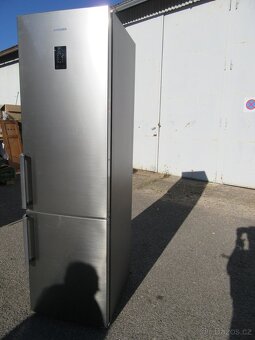 Nabízím Lednici Samsung model RB37J5329SS. Málo chladí. Pro - 2
