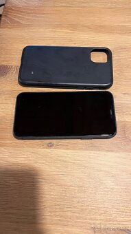 Prodám černý iPhone 11 64GB - 2