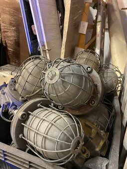 Průmyslová svítidla TESLA – retro industriální lampy - 2