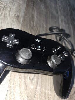 Oficiální ovladač Nintendo Wii Pro klasický černý RVL-005 OE - 2