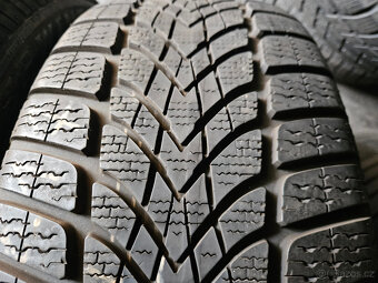 225/50R17 94H RFT SP Winter Sport 4D DUNLOP - 2