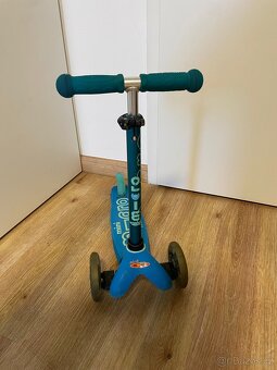 Mini deluxe koloběžka aqua Micro MMD001 - 2