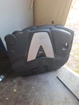 Kryty motoru mercedes - 2