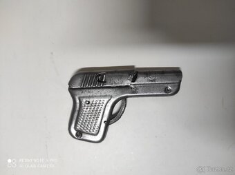 pistole - kapslíková - 2
