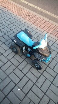 Elektrická čtyřkolka - 2