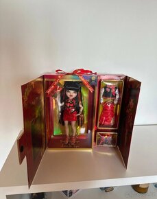 Monster High Lily Cheng - 2