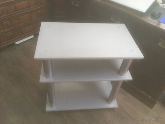 Stolek HIFI - 2