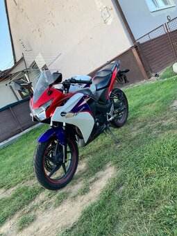Honda CBR125R 2012 - 2