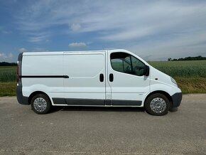 Opel Vivaro LONG - 2