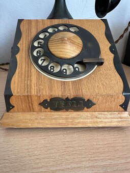 Starý dřevěný telefon Tesla - 2