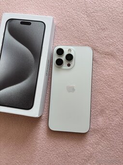 Iphone 15 Pro Max 256GB, bílý titan - 2