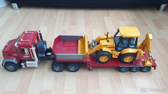 Nákladní auto MACK - 2
