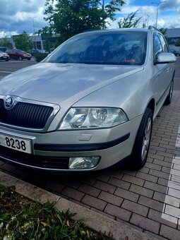 Škoda Octavia 2.0 TDi - servisní knížka - 2