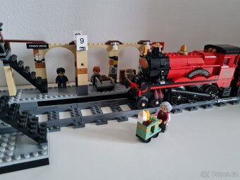Lego Harry Potter - Spěšný vlak do Bradavic 75955 - 2