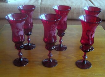 Skleničky z červeného skla - 2